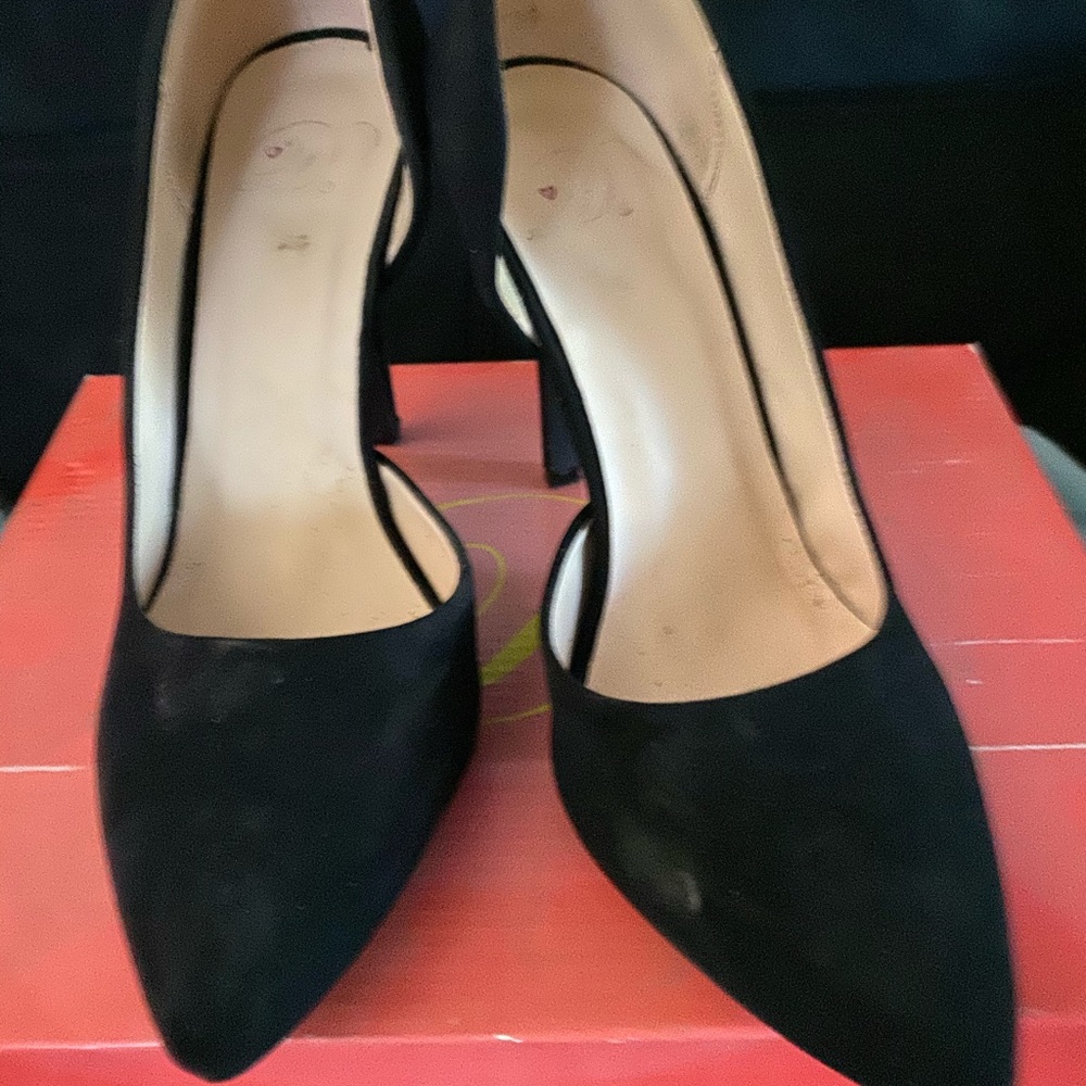 Shoes - Picture 2 of 2